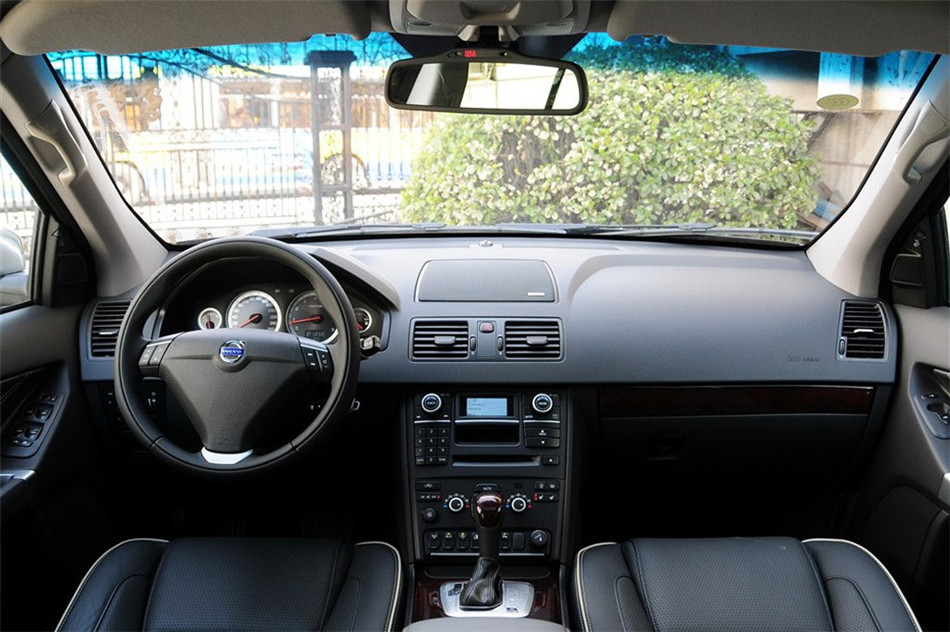 沃尔沃XC90 2013款 2.5T AT 行政升级版