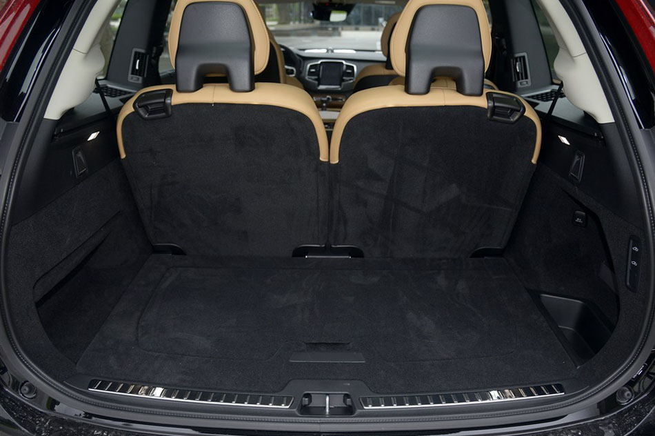 2015款 2.0T T6 智尊版 7座 座椅空间