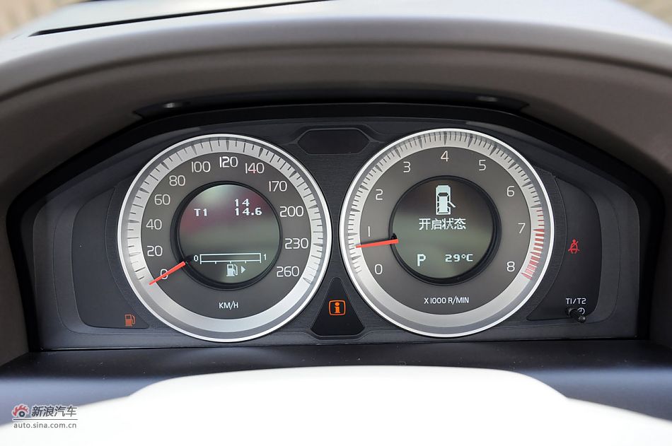 2012款沃尔沃XC60实拍