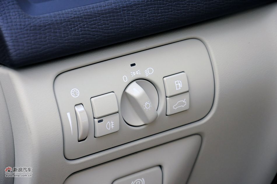 2012款沃尔沃XC60实拍