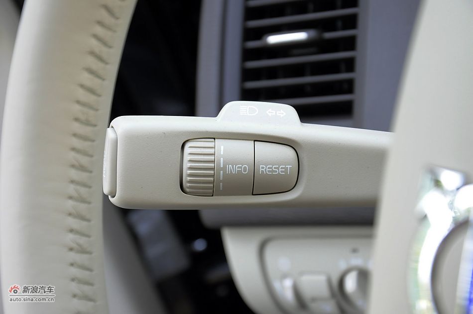 2012款沃尔沃XC60实拍