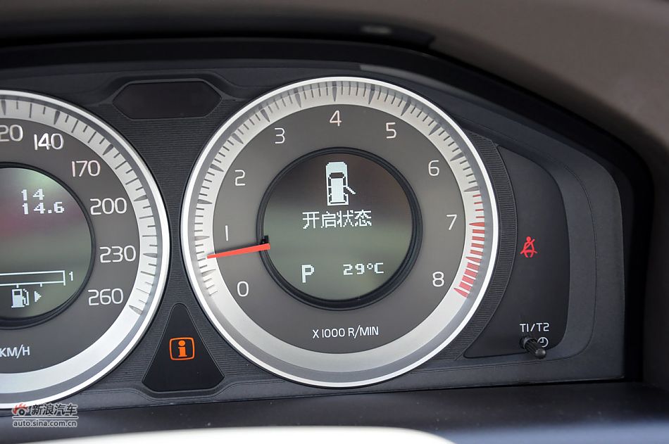 2012款沃尔沃XC60实拍