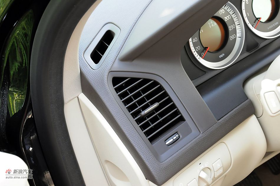 2012款沃尔沃XC60实拍