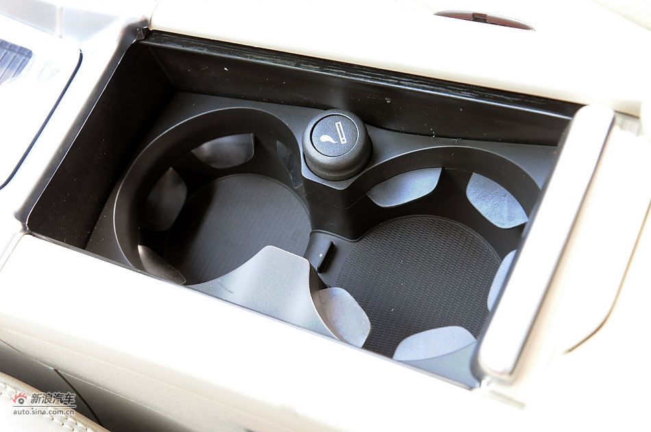 2012款沃尔沃XC60实拍