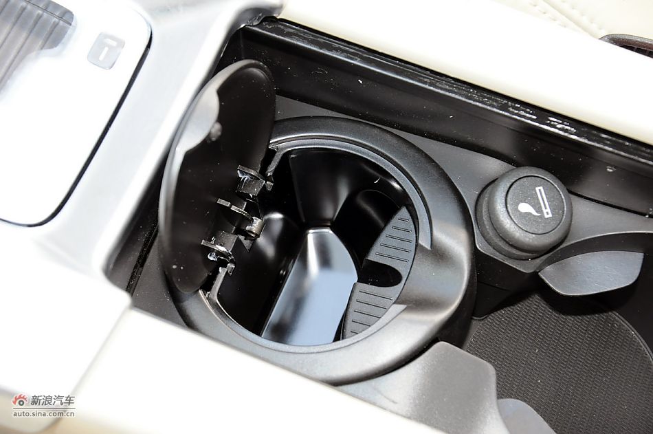 2012款沃尔沃XC60实拍