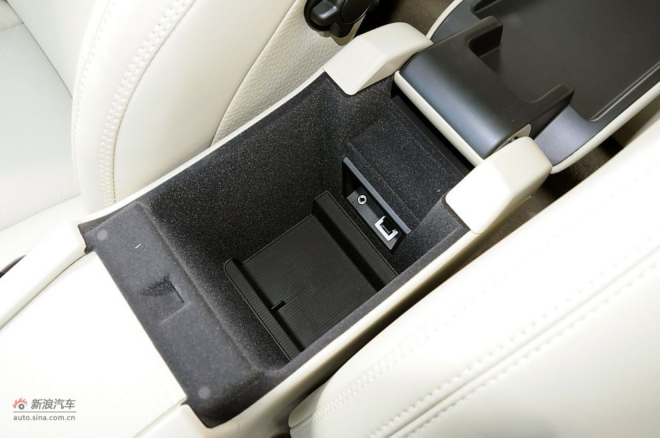 2012款沃尔沃XC60实拍