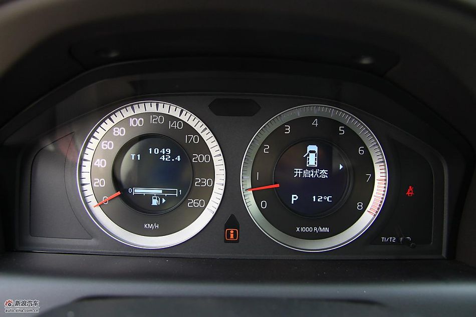 沃尔沃XC60内饰实拍图