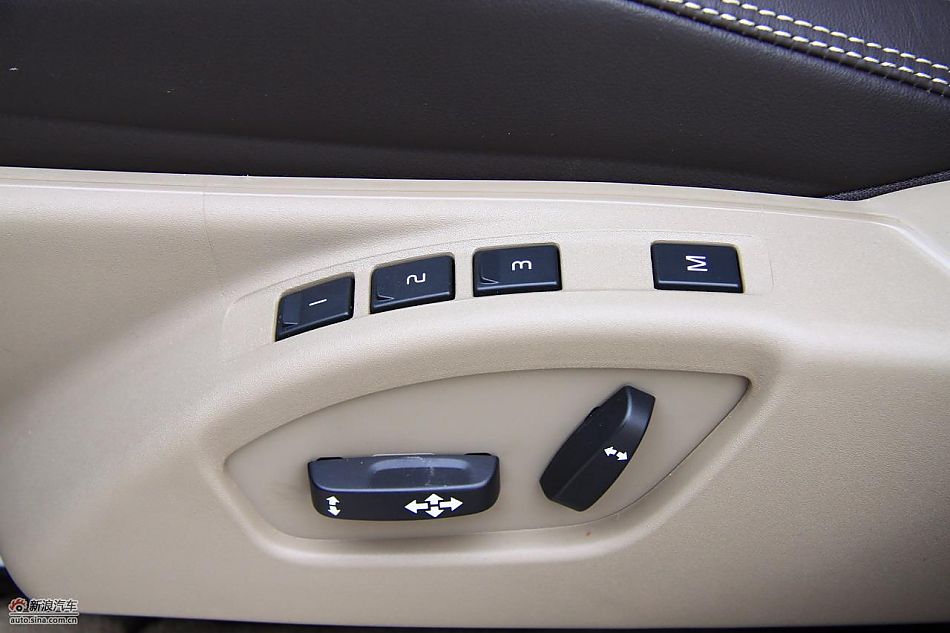 沃尔沃XC60内饰实拍图