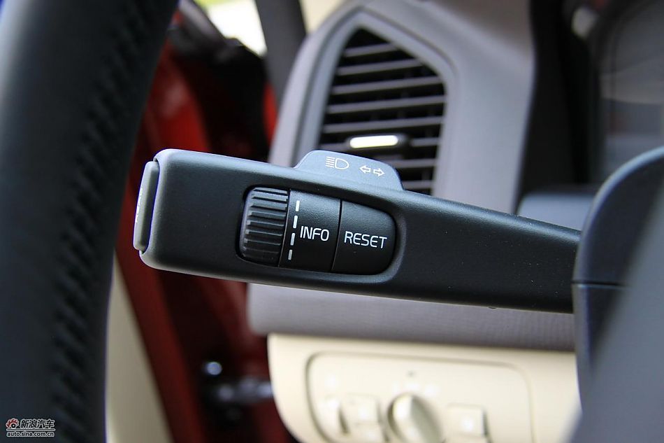 沃尔沃XC60内饰实拍图