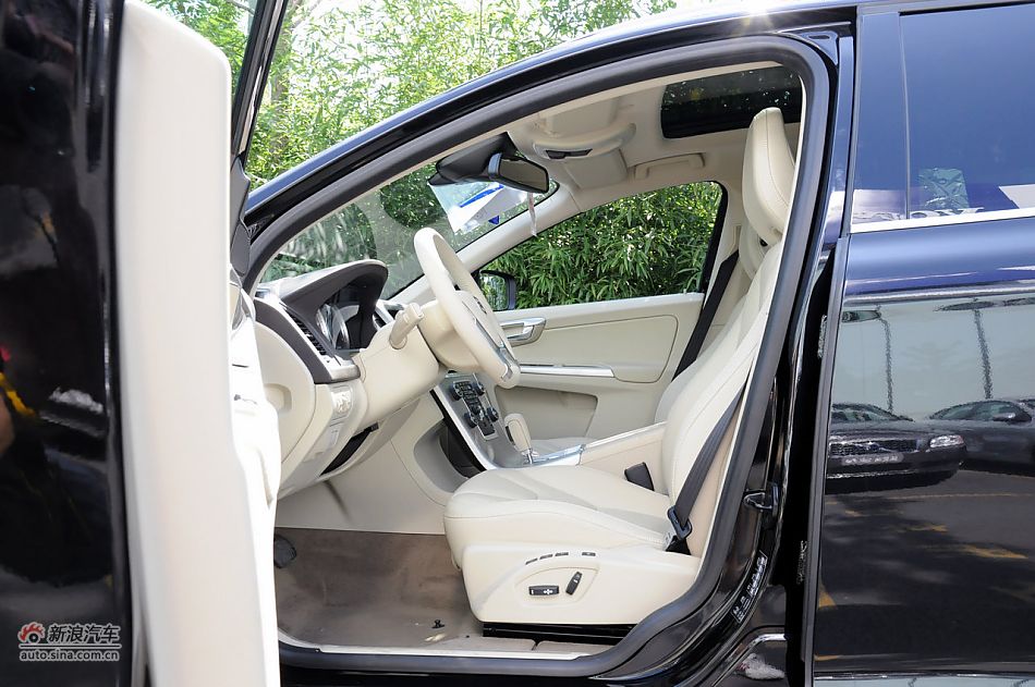 2012款沃尔沃XC60实拍