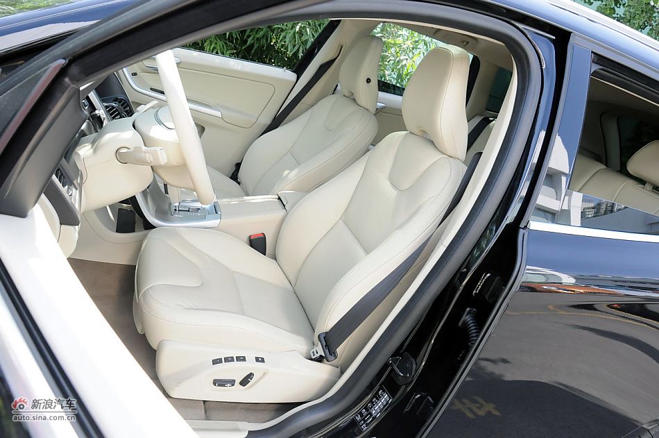 2012款沃尔沃XC60实拍