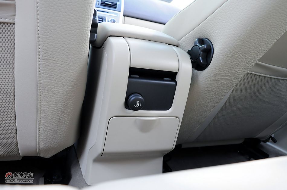 2012款沃尔沃XC60实拍