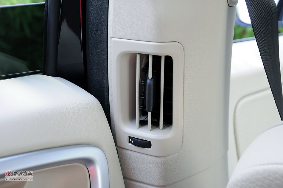 2012款沃尔沃XC60实拍