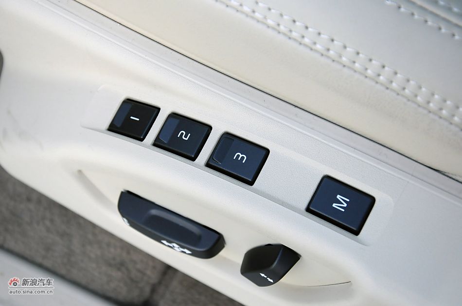 2012款沃尔沃XC60实拍