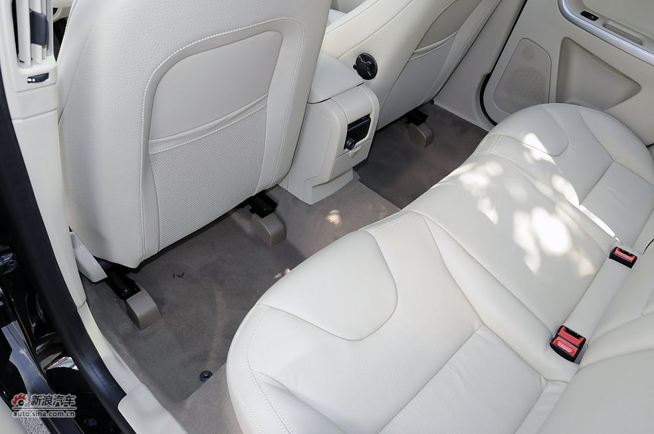 2012款沃尔沃XC60实拍