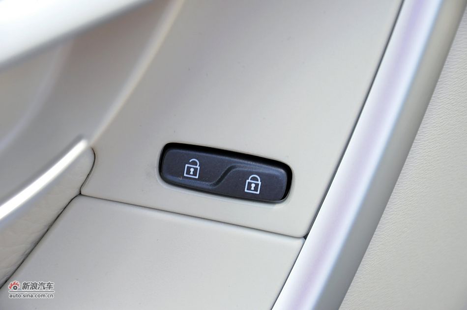 2012款沃尔沃XC60实拍