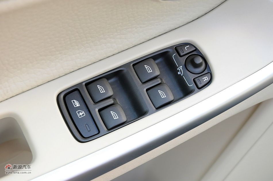 2012款沃尔沃XC60实拍