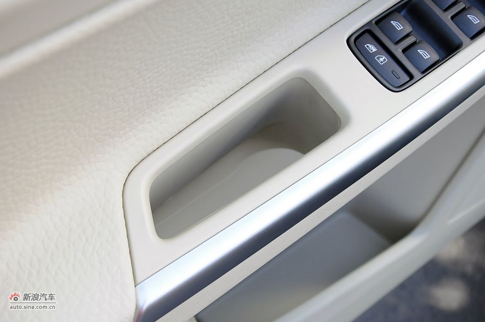 2012款沃尔沃XC60实拍