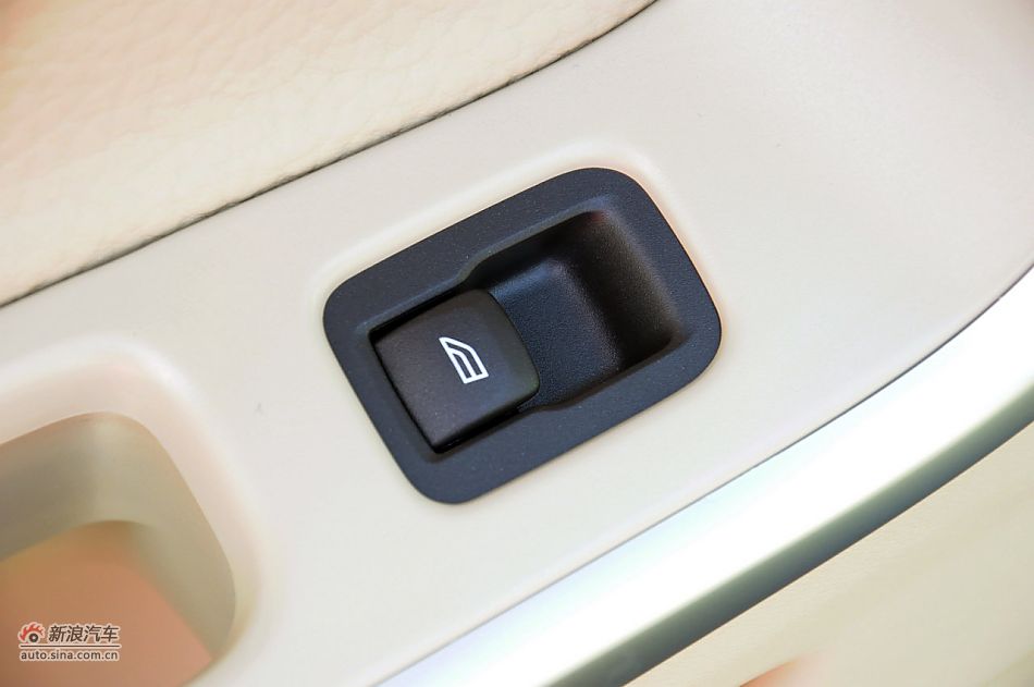 2012款沃尔沃XC60实拍