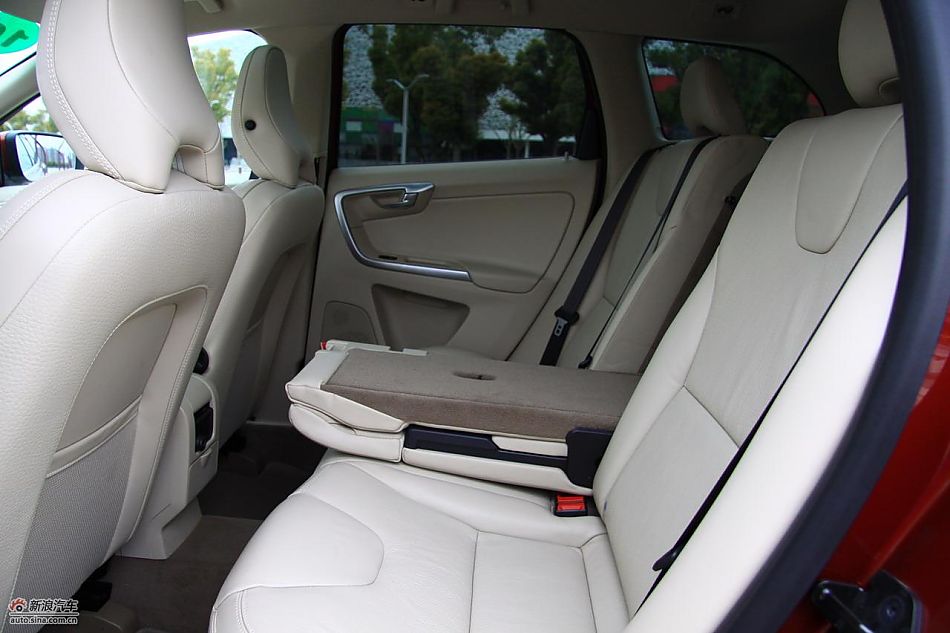 沃尔沃XC60内饰实拍图