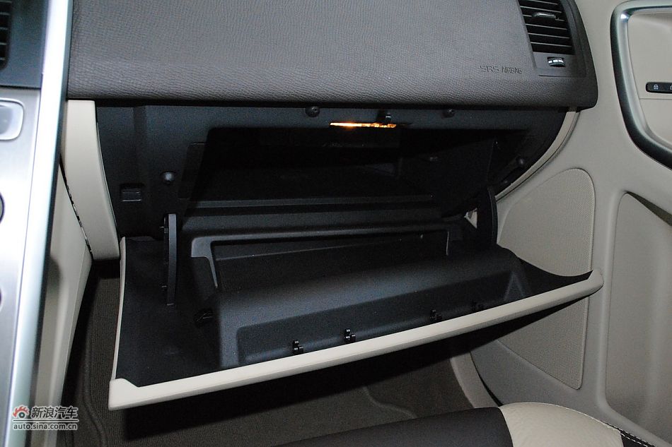 2010款沃尔沃XC60 T6 AWD智尊版