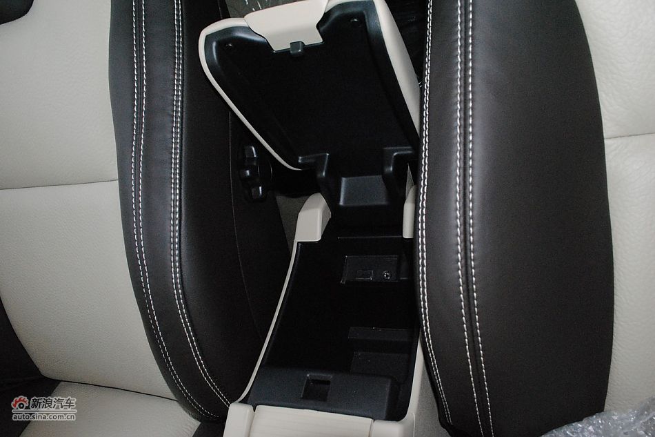 2010款沃尔沃XC60 T6 AWD智尊版