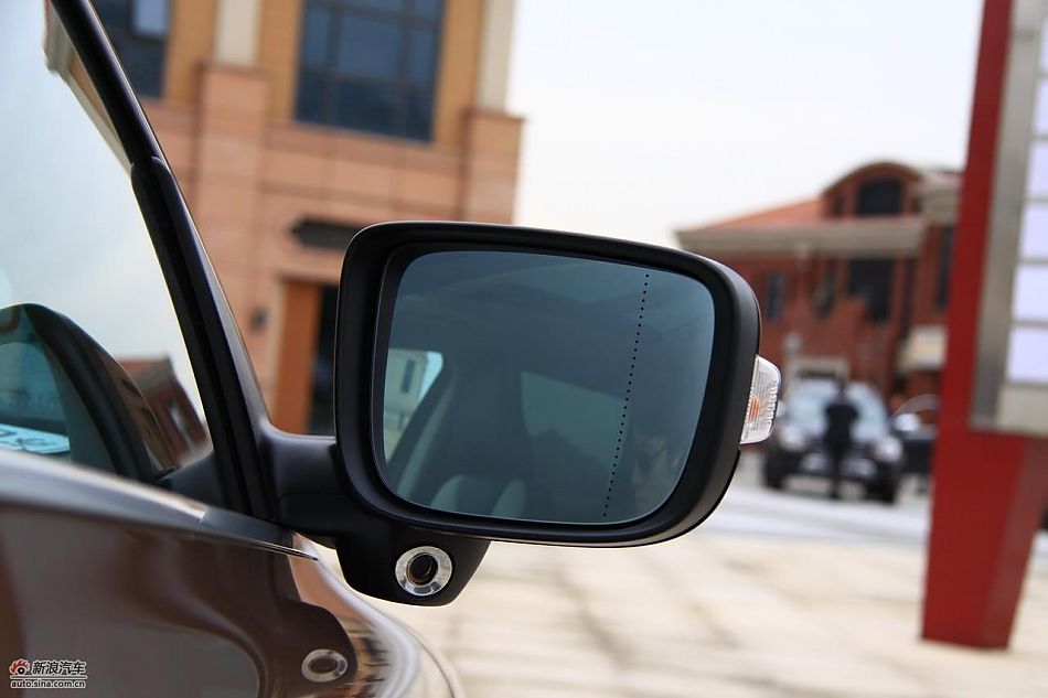 沃尔沃XC60外观实拍图