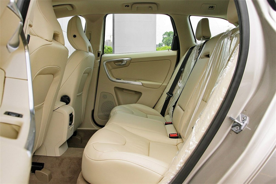 沃尔沃XC60 2014款 T5 智逸版 空间