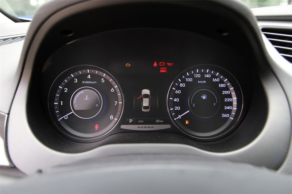 2011款雅尊2.4L自动旗舰版