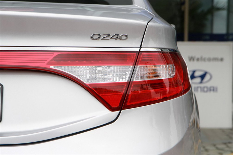 2011款雅尊2.4L自动旗舰版