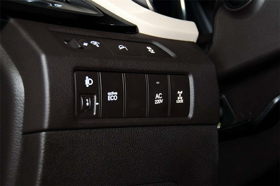 2013款进口胜达3.0豪华版四驱7座