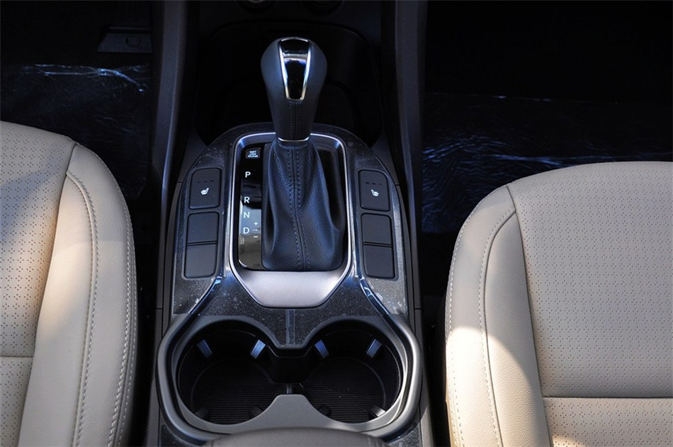 2013款进口胜达3.0豪华版四驱7座