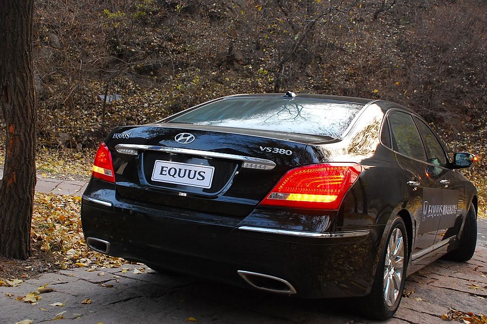 现代EQUUS雅科仕外观