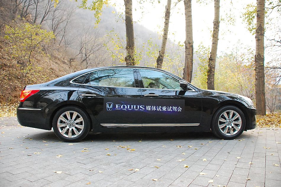 现代EQUUS雅科仕外观