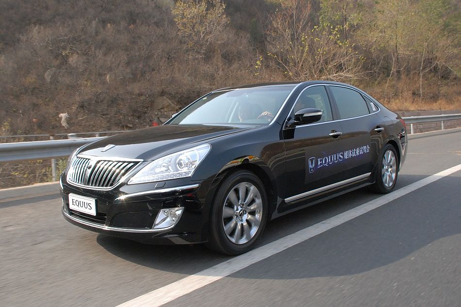 现代EQUUS雅科仕外观