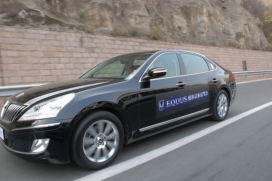 现代EQUUS雅科仕外观