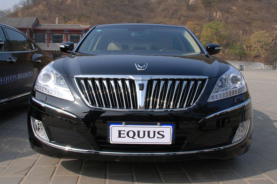 现代EQUUS雅科仕外观