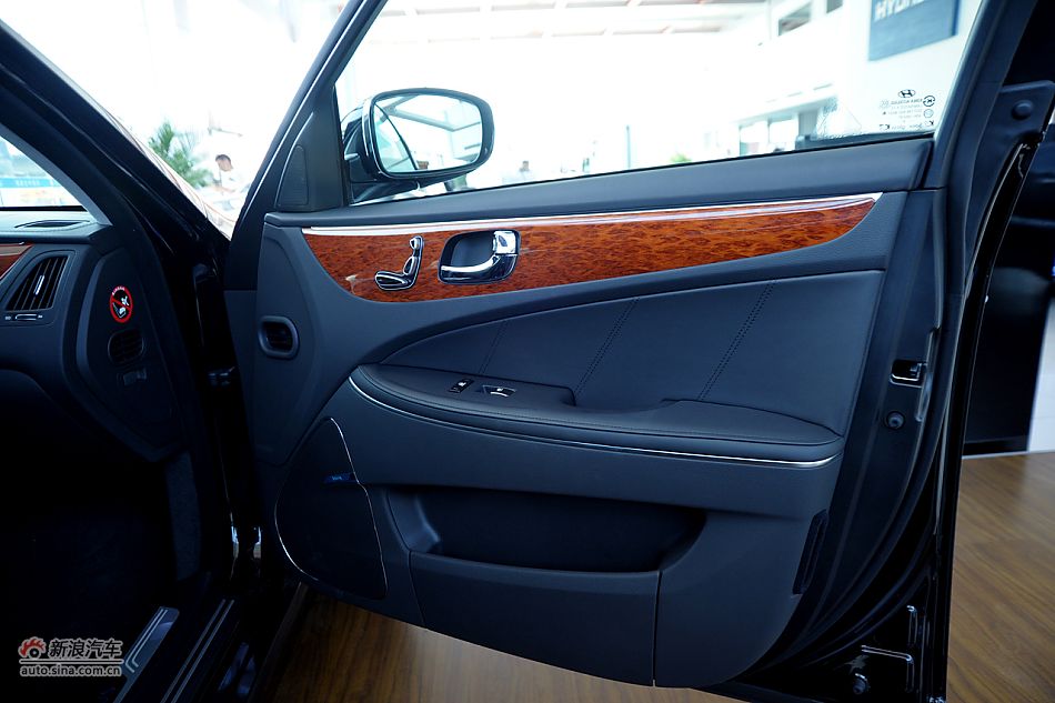 雅科仕3.8L豪华版