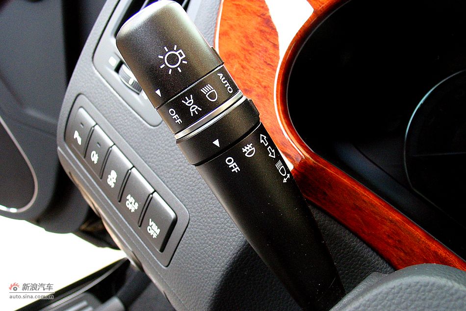 雅科仕3.8L豪华版