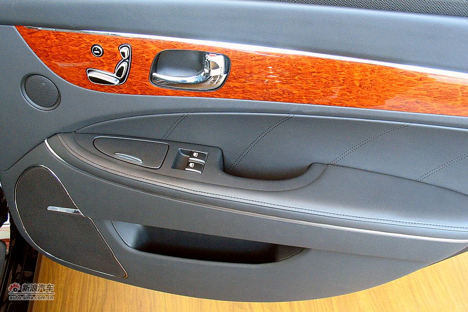 雅科仕3.8L豪华版