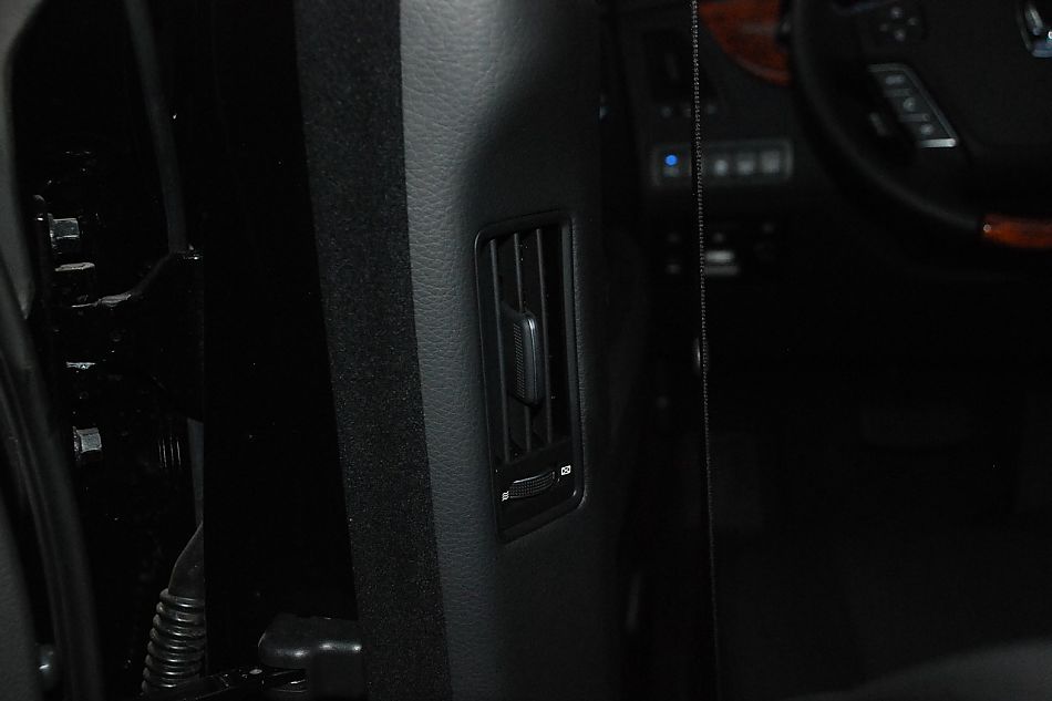 现代EQUUS雅科仕内饰