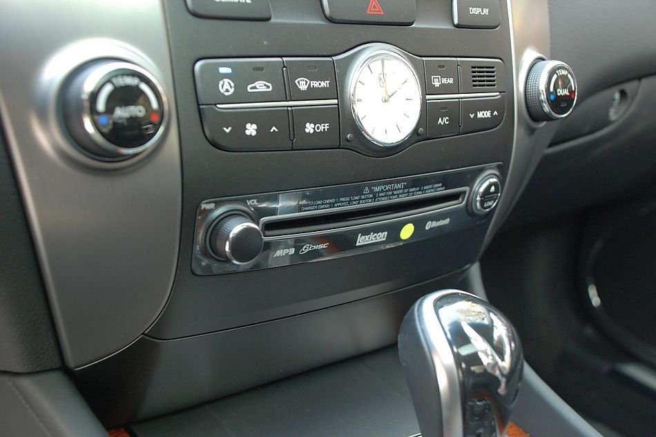 现代EQUUS雅科仕内饰