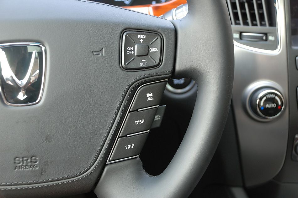 现代EQUUS雅科仕内饰