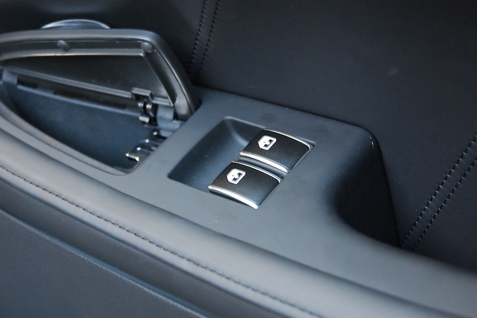 现代EQUUS雅科仕内饰