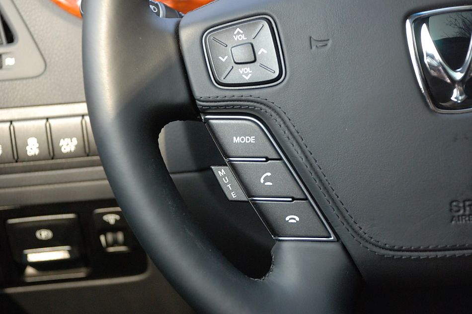 现代EQUUS雅科仕内饰