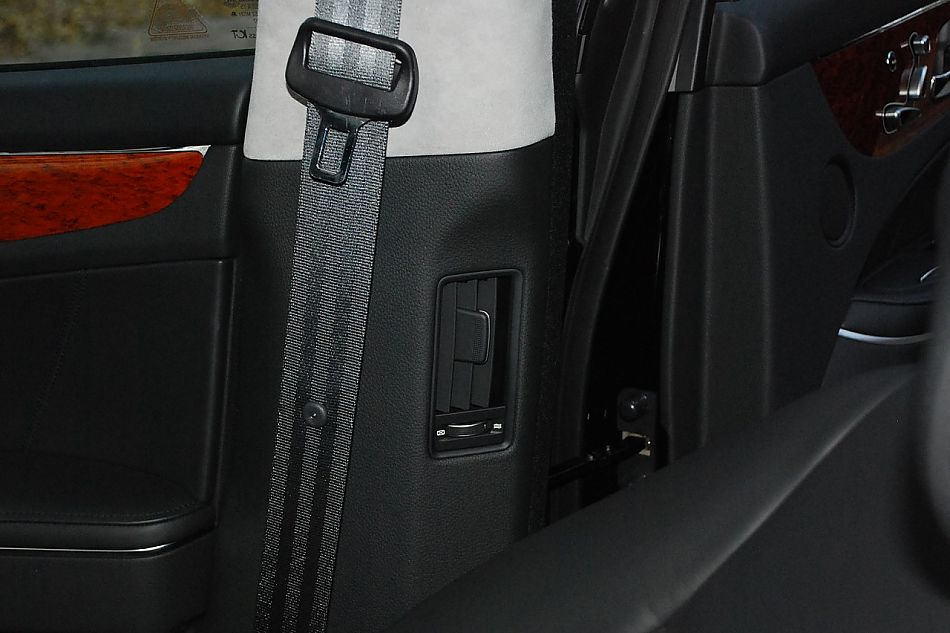 现代EQUUS雅科仕内饰