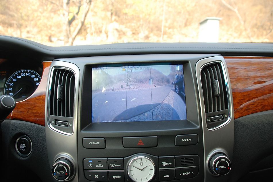 现代EQUUS雅科仕内饰