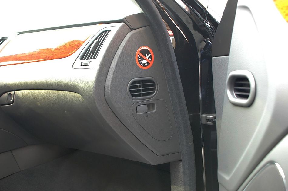 现代EQUUS雅科仕内饰