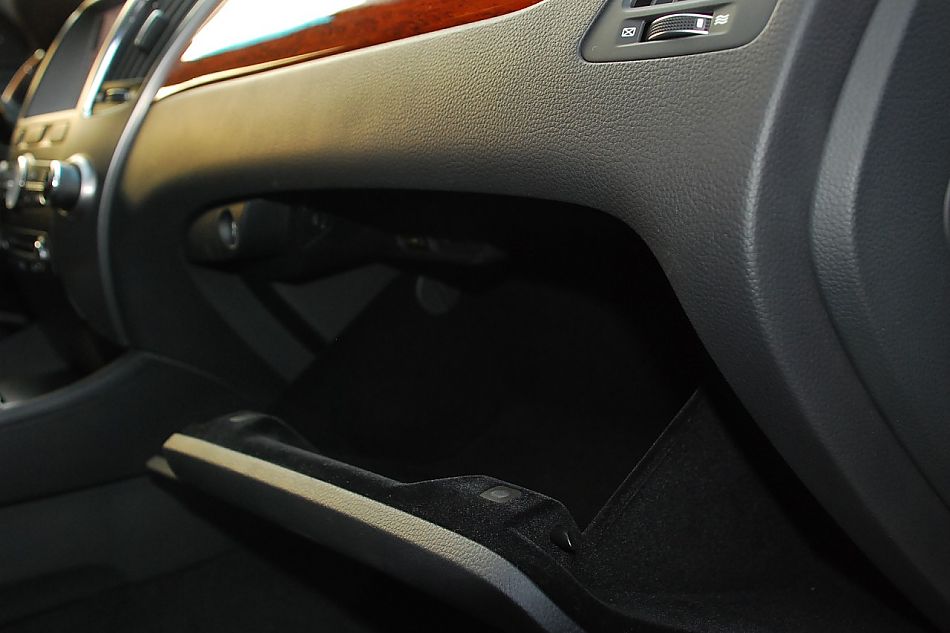 现代EQUUS雅科仕内饰