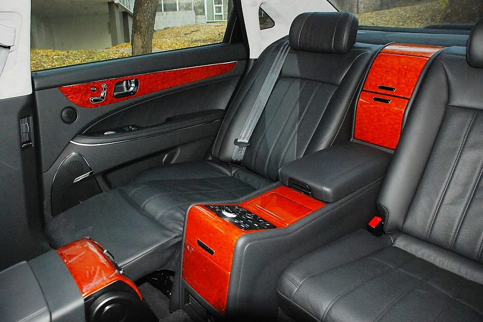 现代EQUUS雅科仕内饰